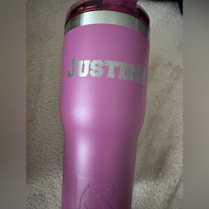 RTIC PERSONALIZED 30 ounce  To go mug name Justine Orchid BRAND NEW
